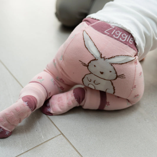 Bunnies Pink Leggings and Socks Set