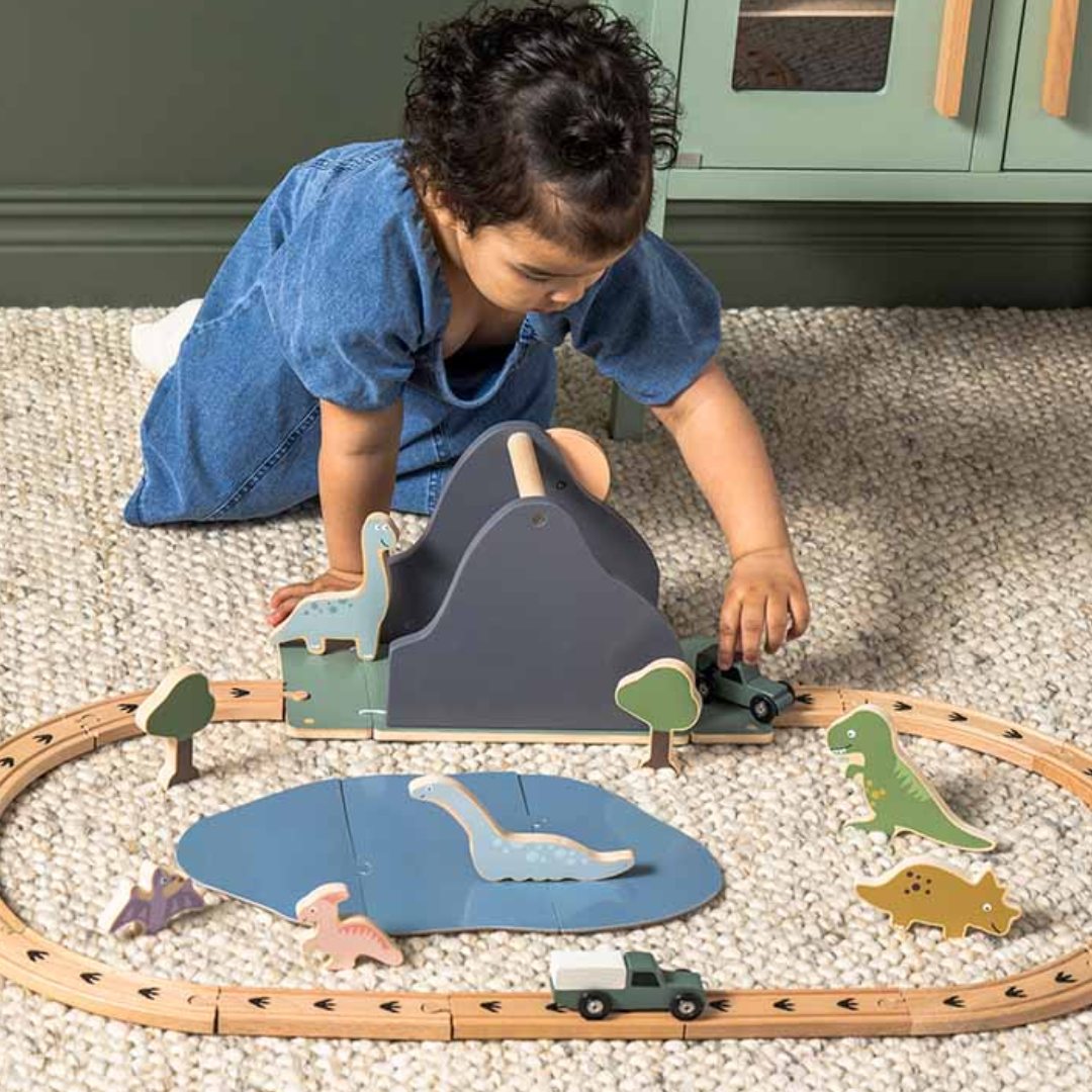 Dinosaur World Track Set